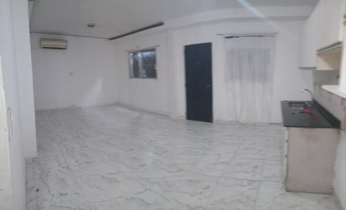 Casa En Venta - 2 Dormitorios 1 Baño - Cochera - 120mts2 - Rafael Castillo