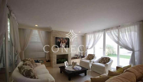 Imagem 14 de 27 de Alphaville 11 | Casa A Venda | Casa Clean | Muita Iluminação Natural | Alameda Tranquila | Proximo A Portaria - Cnc1277