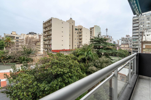 Venta Departamento De 2 Ambientes En Flores