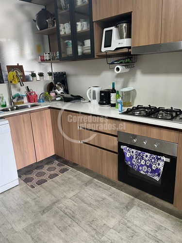 Casa En Venta De 4 Dorm. En Santo Domingo Oportunidad