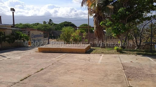 Imagen 18 de 22 de Excelente Centro Familiar Con Amplias Instalaciones. 04165613046 Cod Mls 23-8267