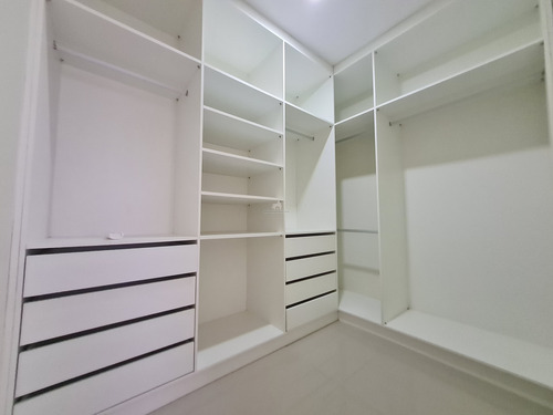 Imagem 22 de 28 de Casa Para Venda No Bairro Centro Em Balneário Camboriú, 5 Quartos Sendo 1 Suíte, 3 Vagas, - Ml_766