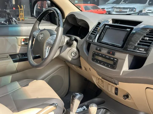 Toyota Fortuner Sr