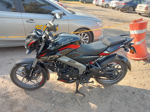 Pulsar Ns 200 Negra Con Rojo