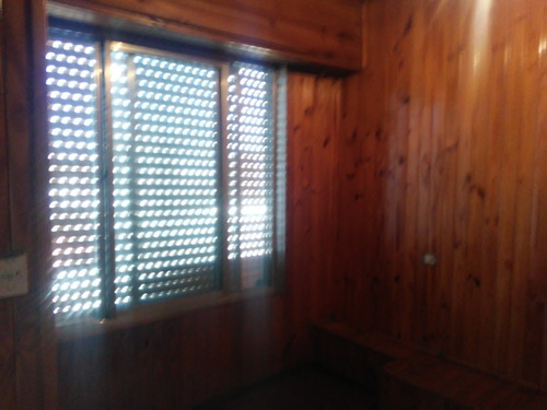 Casa De 4 Ambientes Y 2 Baños En Bernal Oeste.
