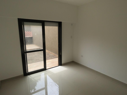 Imagen 6 de 13 de Venta -ph - Moron Sur