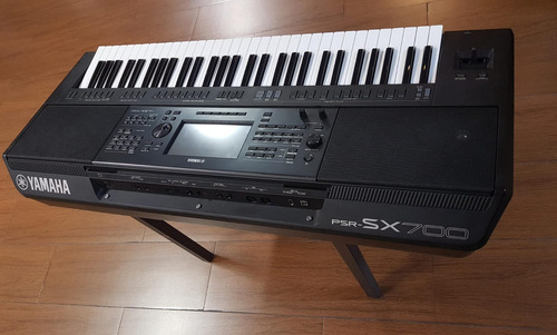 Teclado Profesional Yamaha Psr Sx700 Practicamente Nuevo!! Negro (Usado)