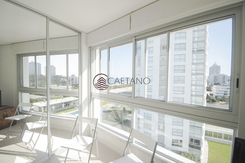 Imagen 22 de 23 de Venta De Excelente Apartamento De 3 Suites Más Dependencia Frente A Playa Brava, Punta Del Este. - Punta Del Este Brava