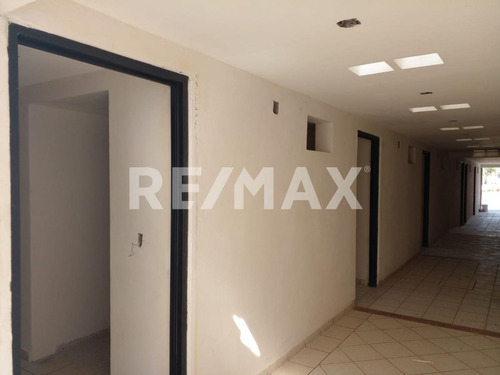Imagen 6 de 20 de Hotel Restaurante Alberca Terreno En Renta Huimilpan El Vegil Crr220624-ha - (2)