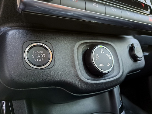 Imagen 20 de 21 de Citroen C4 Cactus Shine At Thp 1.6 Turbo