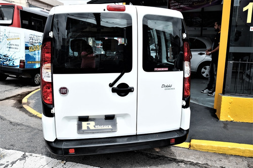 Fiat Doblo 2017 1.8 16v Essence 7l Flex 5p
