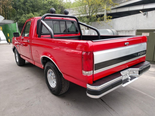 Imagen 2 de 15 de Ford F 200 Lobo 1990