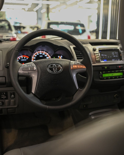 Toyota Hilux CD SRV 4x2 2.7 Flex 16V Aut.