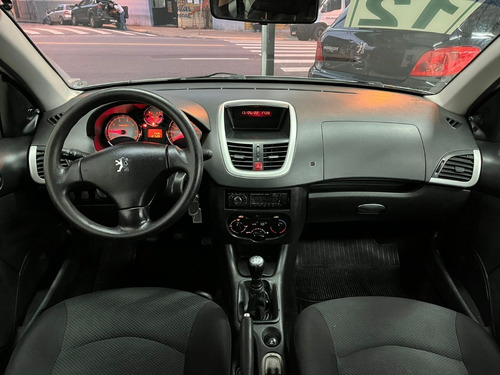 Imagem 9 de 11 de Peugeot 207 Xr 1.4 2012 2 Portas