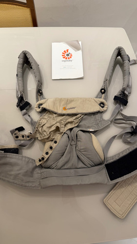 Cangurú Ergobaby Modelo 360 Super Conservado Marrom