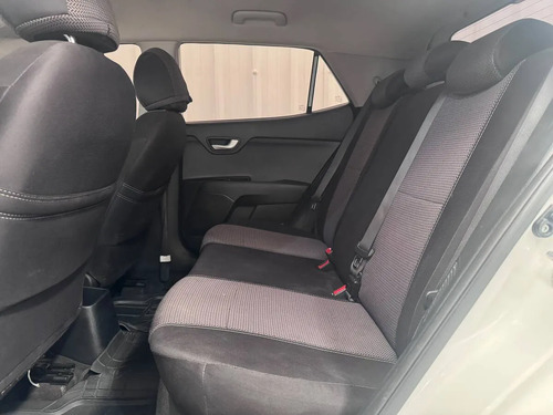 Kia Stonic VIBRANT HÍBRIDO 1.0 MT 6AB ABS 4X2