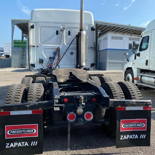 Imagen 5 de 8 de Tractocamión Seminuevo Freightliner Cascadia 2017