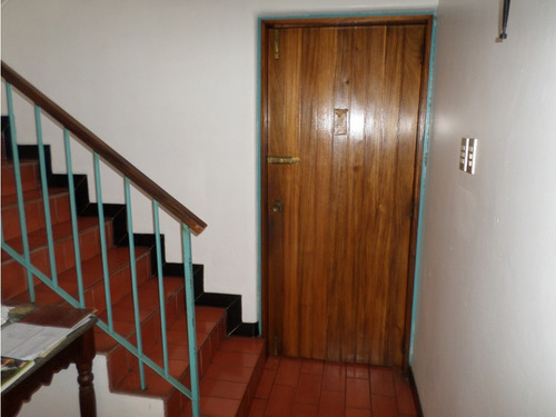 Casa En Venta En Lomas Del Mirador Caracas