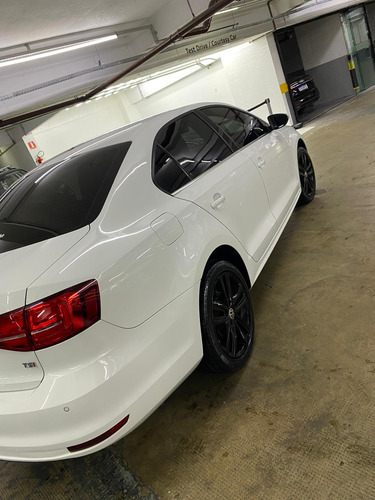 Volkswagen Jetta 2.0 Tsi Highline 4p