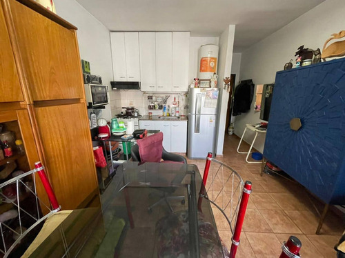 Imagen 3 de 14 de Venta -dpto Tipo Casa Con Cochera Y Patio - Lanús