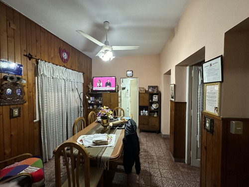 Casa En Venta En Barrio Naón
