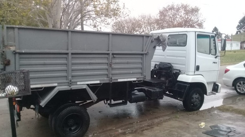 Mercedes Benz 712, Con Volcadora Pettinari-financio