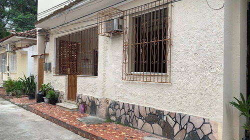 Imagem 1 de 13 de Duas Casas Em Vila, Térrea E Sobrado, Por R$ 650.000 - Santa Rosa - Niterói/rj - Ca21339