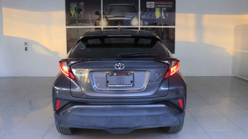 Imagen 4 de 15 de Toyota C-hr 2020 4p Cvt L4/2.0 Aut