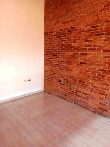 Imagen 10 de 12 de Marzo 22 Se Alquila Casa Urb.. Valle De Oro Inf 04145951242 Francisco Rodriguez