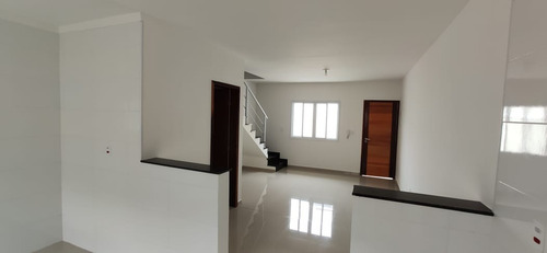 Imagem 4 de 15 de Sobrado - Praia Das Palmeiras - Caraguatatuba - 95 M² - 2 Dormitórios - 2 Suítes - Sacada - Cozinha Americana - 1 Vaga - Aceita Financiamento E Fgts - 3466 Lp - 69542108