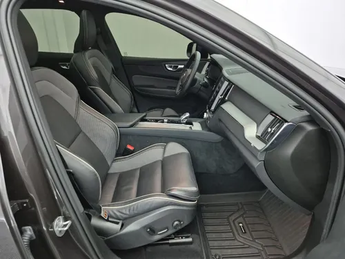Volvo Xc60 2.0 T8 Ultimate Dark