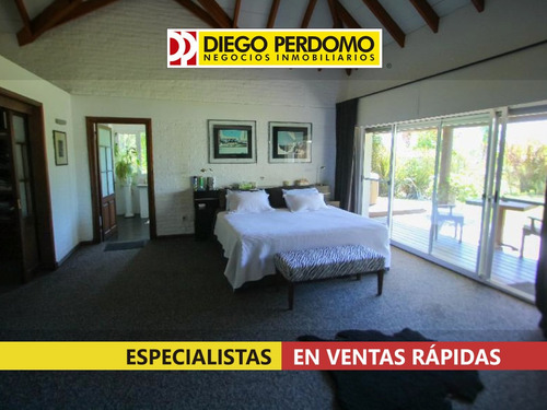 Casa De 4 Dormitorios En Venta. Marina Santa Lucia.