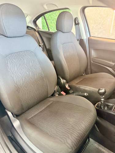 Fiat Cronos 1.0 Drive Flex 4p