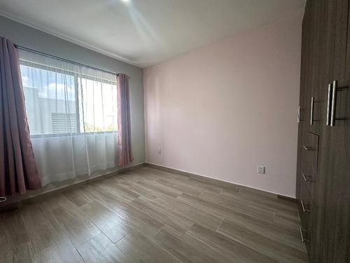 Casa En Venta En Colonia Residencial El Refugio, Querétaro, Querétaro