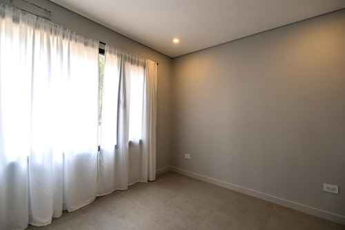 Casa En Venta 5 Ambientes Pinamar Alamos