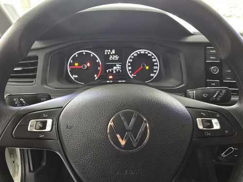 Volkswagen Polo 1.0 MPI TRACK MANUAL