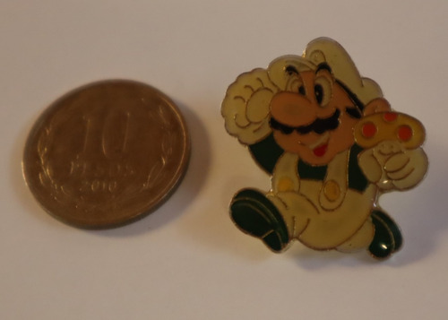 Pin Luigi Running 1988 Nintendo Super Mario Bros Mushroom (Usado)