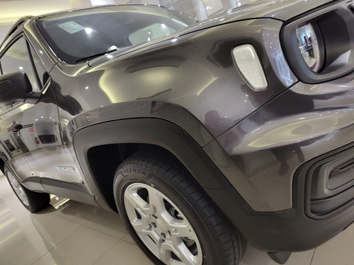 Imagen 3 de 15 de Renegade Sport 1.8l Manual 5 4x2 $