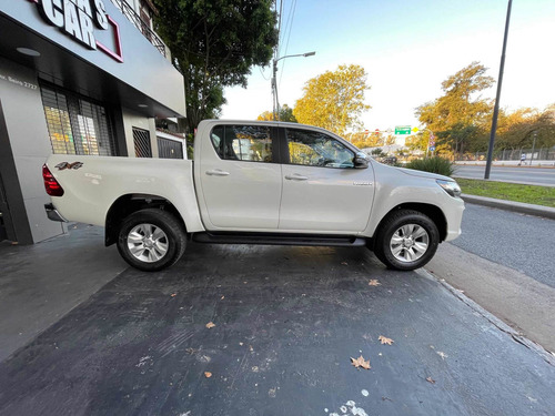 Toyota Hilux 2.8 Cd Srv 177cv 4x4 2020