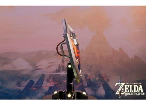 Las 4 Primeras Figuras: The Legend Of Zelda: Hylian Shield (