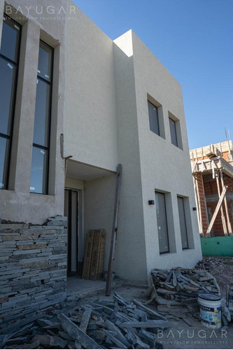 Imagen 3 de 30 de Venta - Casa Con Vista A La Laguna En Lagoon Pilar - Bayugar Negocios Inmobiliarios