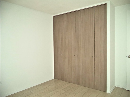 Arriendo Metro Santa Lucia / Carmen / Marin