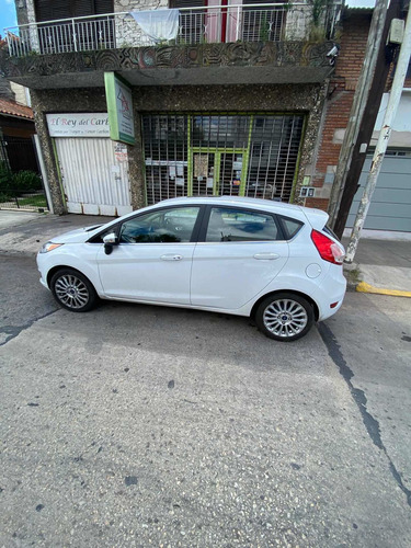 Ford Fiesta 1.6 Max One Ambiente 98cv 2015