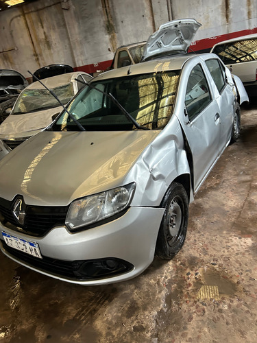 Renault Nuevo Logan 1.64 Puertas 2018 Chocado Parte Trasera