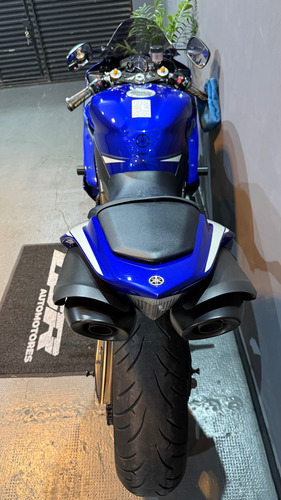 Yamaha-r1