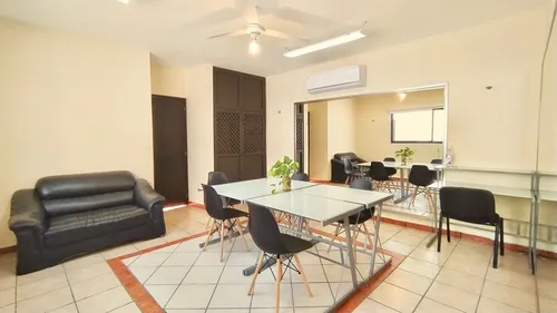Espectacular Casa En Itzimna Ideal Oficinas O Vivienda (fvc-1463)