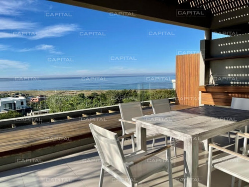 Oportunidad Apartamento En Venta De Dos Dormitorios Con Jardín De Uso Exclusivo En Punta Ballena- Ref: 31068