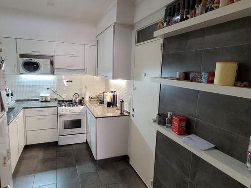 Imagen 6 de 20 de Departamento De Dos Dormitorios, Dos Baños, Excelente Estado, Pleno Centro