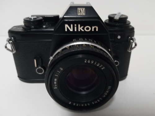 7k Nikon Em Camara Fotografica Lente 50mm 1.8 Funcional