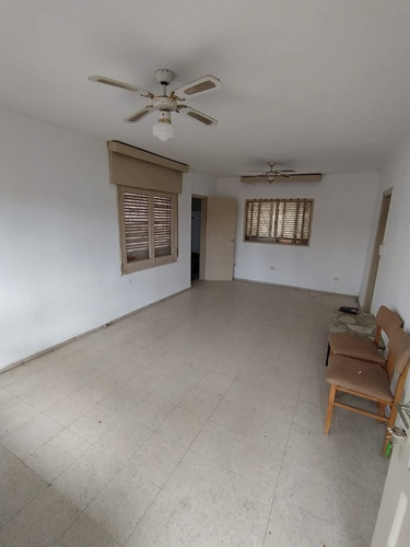 Alto Alberdi Vendo Casa 2 Dormit, 2 Baños, Cochera Y Patio + Depto 1 Dormit, C/terraza.